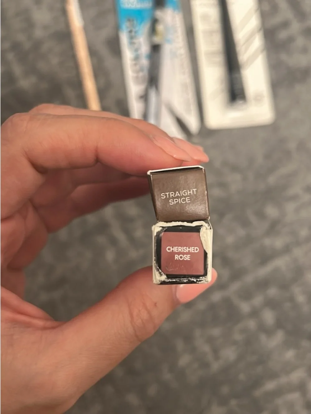 NIB bareMinerals, Essence, revlon, La colors makeup - Picture 2 of 2